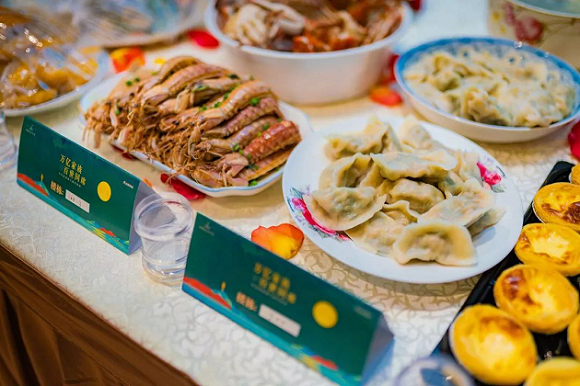 凯发k8一触即发物业与业主共庆中秋佳节